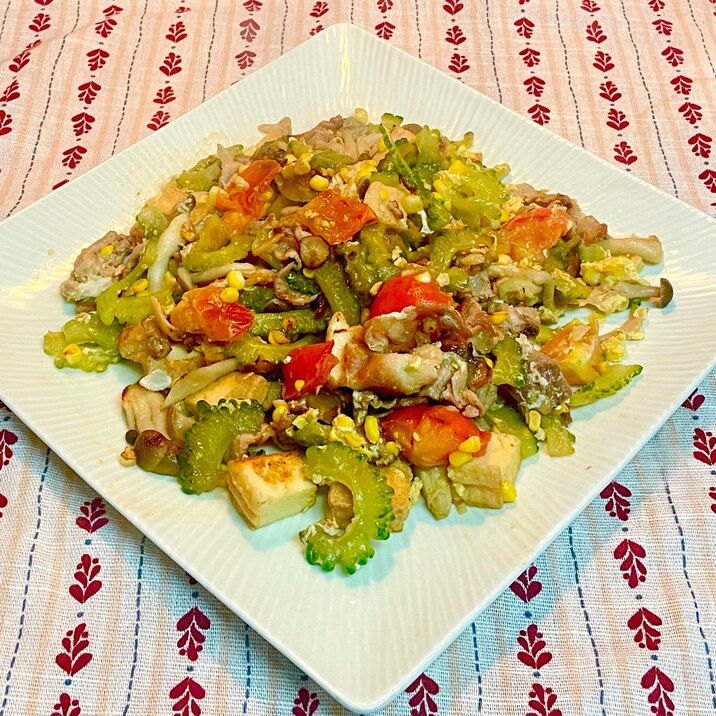 夏野菜集合!♡ゴーヤチャンプルー風の炒めもの